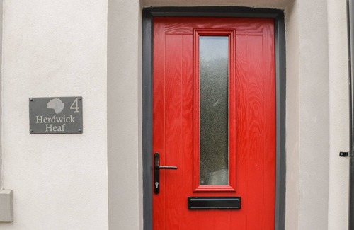 Ennerdale Bridge Cottage | HERDWICK HEAF, pet friendly, with a garden in Ennerdale