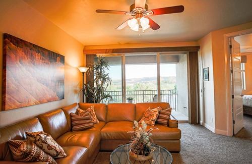 St. George Condo | HERE IS YOUR CONDO!! BUILDING? WORKING REMOTE?? 30 DAY MINIMUM