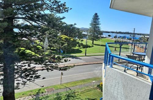 Tuncurry Apartment | Heritage 401 Amazing Lake Views