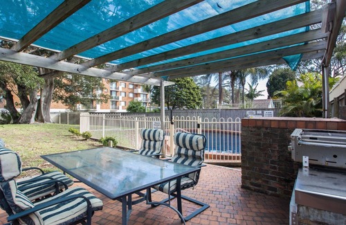 Tuncurry Apartment | Heritage 401 overlooking the iconic bridge and waterways of Tuncurry-Forster