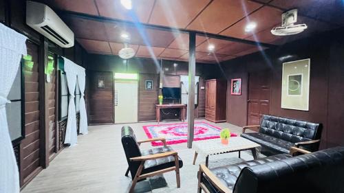 Lubok Buaya House | HERITAGE D'CENANG with Jacuzzi Spa