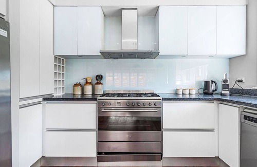 Nedlands House | Heritage Hideaway in Nedlands's