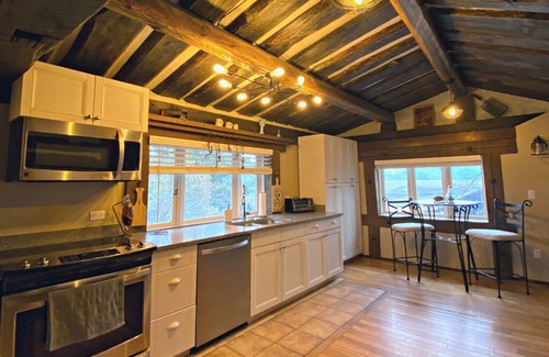 Okanagan-Similkameen House | Heritage House at Rust Wine Co.