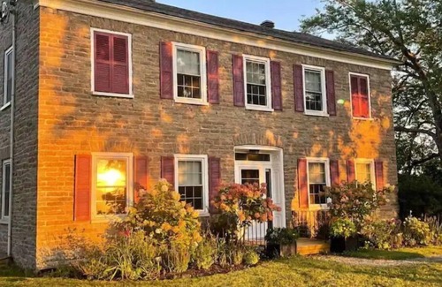 Merrickville-Wolford House | Heritage Stone House on the Rideau Canal