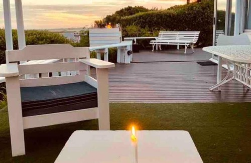 Voelklip House | Hermanus Whale Capital - Lagoon & Sea view
