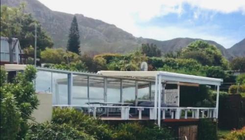 Voelklip House | Hermanus Whale Capital - Lagoon & Sea view