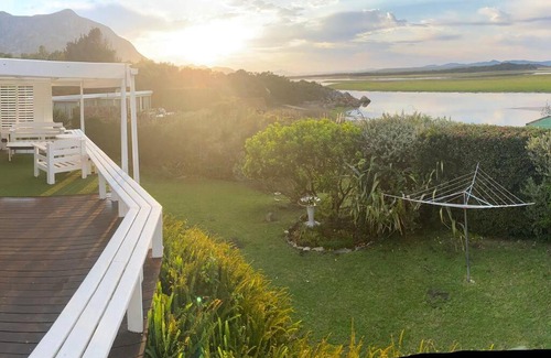 Voelklip House | Hermanus Whale Capital - Lagoon & Sea view