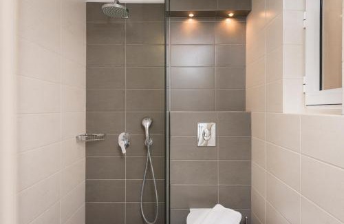 Kato Stalos Apartment | Hermes Beach Front