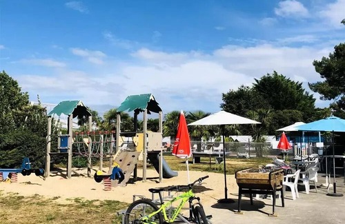 Guemene-Penfao House | Hermitage campsite * - LODGE 3ch 6 to 8 people - 6 pers. included in the tariff