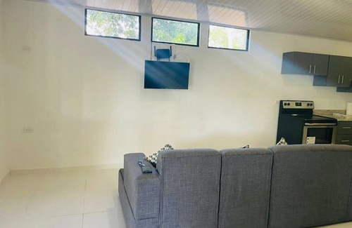 Huacas House | ¡hermosa Casa Completamente Nueva, Ubicada a Solo 10 min de la Playa!