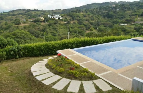 Anapoima House | Hermosa, Moderna y Confortable Casa en Anapoima