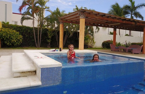 Granjas del Marques Villa | Hermosa Villa En Acapulco Diamante en un bello desarrollo con solo 15 vecinos