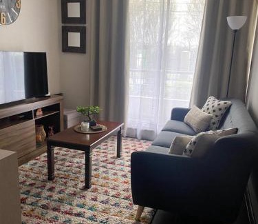 Los Angeles Apartment | Hermoso depto. con estacionamiento