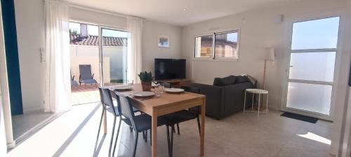 Les Sables d'Olonne House | Heron- Maison avec jacuzzi privatif 4pers