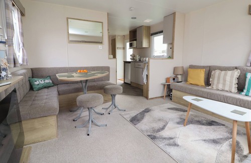Prestatyn Cottage | HERRYLOCK, pet friendly, country holiday cottage, with pool in Rhyl