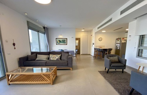 Herzliya Apartment | Herzliya Stunning apartment on the Park (H5)