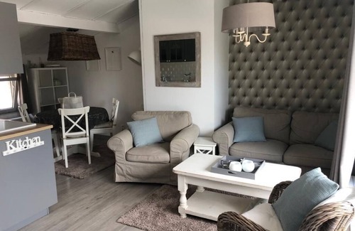 Koksijde House | Het Toeval: met 4 Personen Genieten in een Oase van Rust aan de Belgische Kust