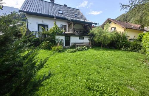 Luce House | Hiša Hortenzija Luče