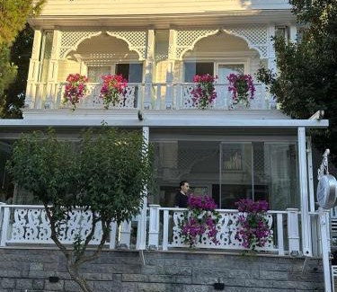 Adalar Hotel | hi HOTEL IVY BÜYÜKADA