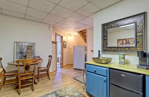 Hiawassee Cabin | Hiawassee Hideaway: Firepit, 2 Decks, Pet Friendly, Mtn Views, Grill, Smart TVs