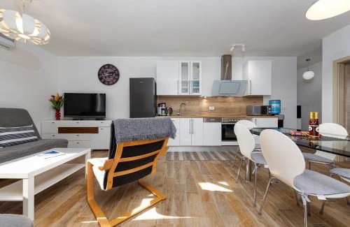 Vir Apartment | Hibiskus App1