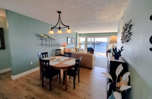 Bonita Springs House | Hickory Bay West by IPG