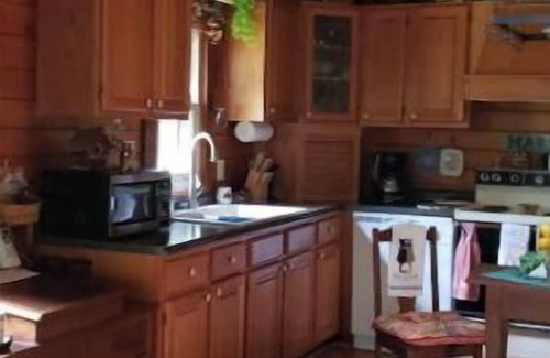 Luray Cabin | Hickory Hill Hideaway