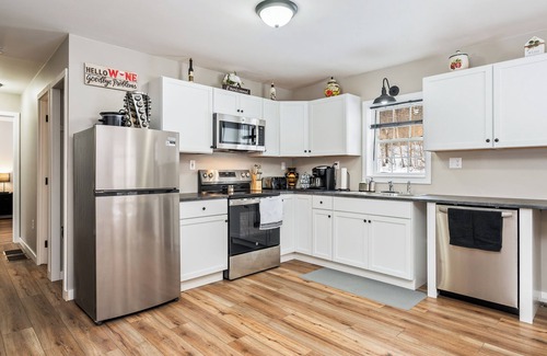 Beaver Dams House | Hidden 3-Bedroom Cottage near Seneca Lake