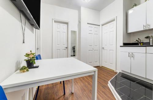 Upper East Side Apartment | Hidden Cozy 2BD apartment In Manhattan