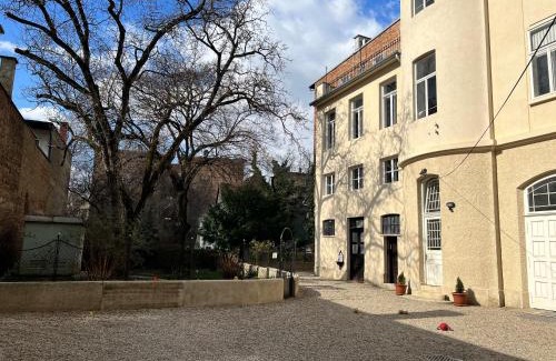 Zagreb Apartment | Hidden Garden 1