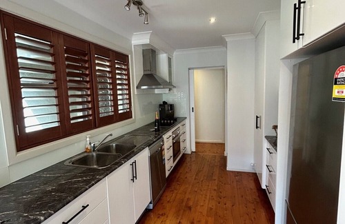 Austinmer House | Hidden Gem in Austinmer - Enjoy the laid-back coastal lifestyle! nnn
