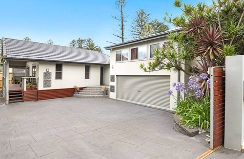Austinmer House | Hidden Gem in Austinmer - Enjoy the laid-back coastal lifestyle! nnn