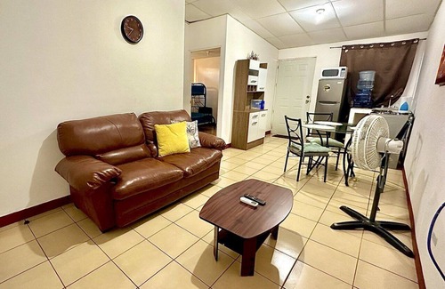 Managua House | Hidden Gem: Peaceful charm, convenient amenities, and strategic location.