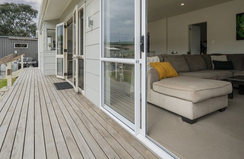 Whiritoa House | Hidden Gem - Whiritoa Beach Holiday Home
