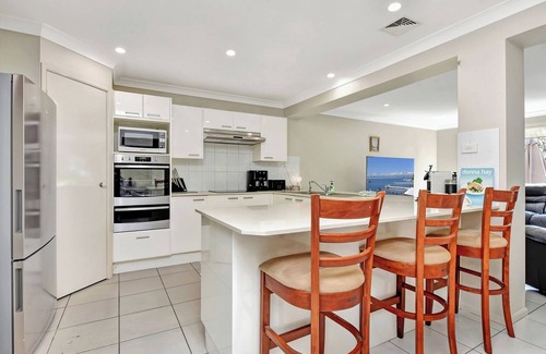 Lake Macquarie City Council House | Hidden Horizon Nords Wharf - 5 bed 3 bath - 1pm checkout Sundays