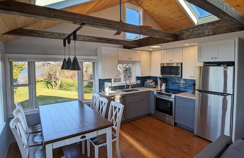 Narragansett House | Hidden Narragansett Gem! VIEWS, VIEWS, VIEWS!