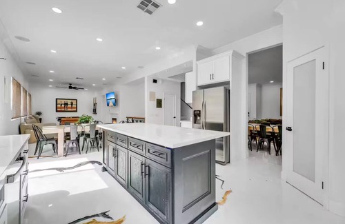 Moreno Valley House | Hidden Oasis - Paradise Getaway - Sleeps 25 Guest