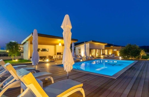 Zastrazisce Villa | Hidden Serene Villa in the Beautiful Island of Hvar