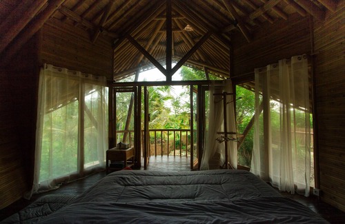 Selat House | Hide Tumbuk Bamboo by Atharva Bali