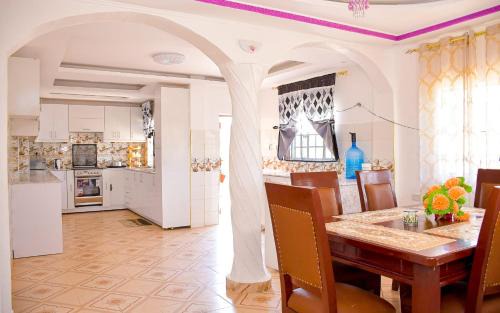 Nanyuki House | Hideaway Holiday Home - Mutaro Laikipia