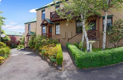 Launceston CBD Hotel | Hideaway on George