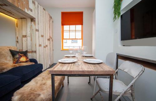 Bristol Old City Apartment | Higgihaus Aparthotel, Clare Street