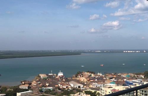Darwin City Centre Apartment | High Above, Pandanas Darwin 21st floor with views
