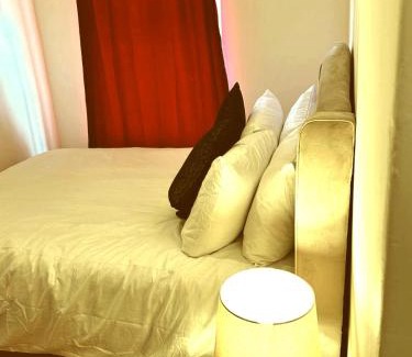 Bury House | High Class Accommodations 20