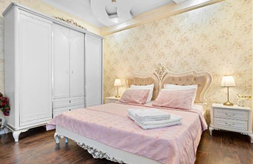 Sector 1 Villa | High-end 3BR Apartment - Private Garden, Terrace & BBQ