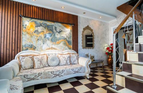 Sector 1 Villa | High-end 3BR Apartment - Private Garden, Terrace & BBQ