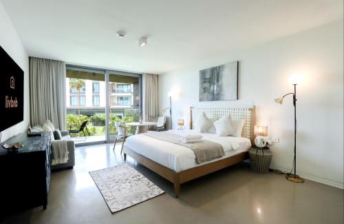 Dubai Apartment | High-end Beachfront 4BR Duplex with Patio Sea and Burj View