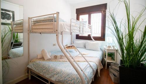 Carretera de Cadiz Apartment | High-End Corner Stay with FREE Parking - Malaga