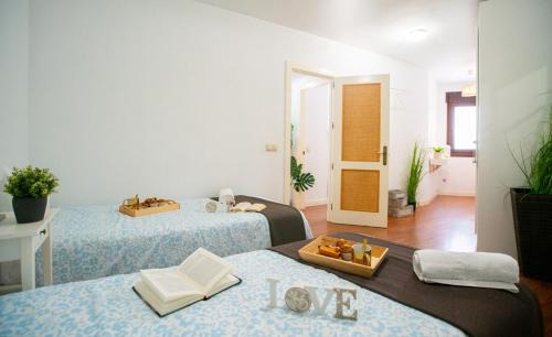 Carretera de Cadiz Apartment | High-End Corner Stay with FREE Parking - Malaga