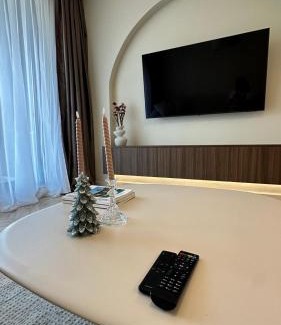 rayon Triaditsa Apartment | High End Elegant Living & Free Parking